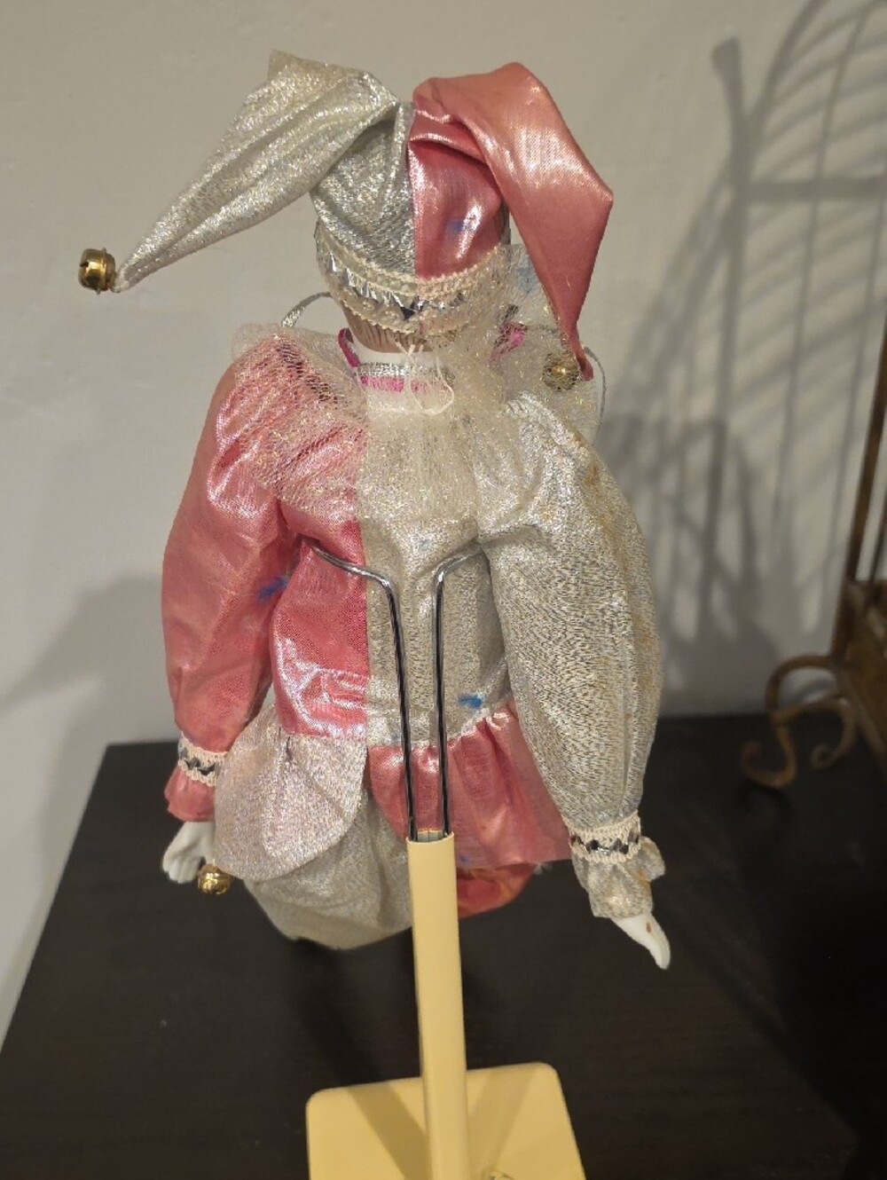 Pierrot clowns Harlequin doll - Picture 3 of 16